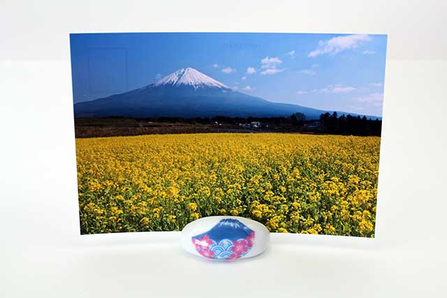 プレゼント・ギフトにやきもの（焼き物 陶磁器）オリジナルのアクセサリー・小物雑貨 有田焼富士山カード立て 富士山桜