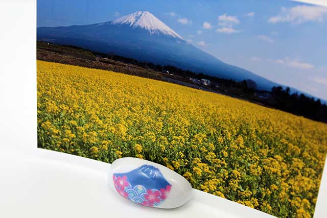 プレゼント・ギフトにやきもの（焼き物 陶磁器）オリジナルのアクセサリー・小物雑貨 有田焼富士山カード立て 富士山桜