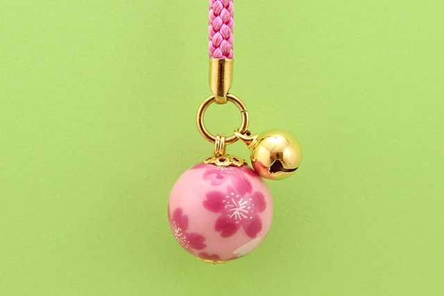 プレゼント・ギフトにやきもの（焼き物 陶磁器）オリジナルのアクセサリー・小物雑貨 有田焼根付玉 ピンク桜